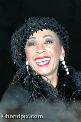 Shirley Bassey at the James Bond 007 Die Another Day Premiere