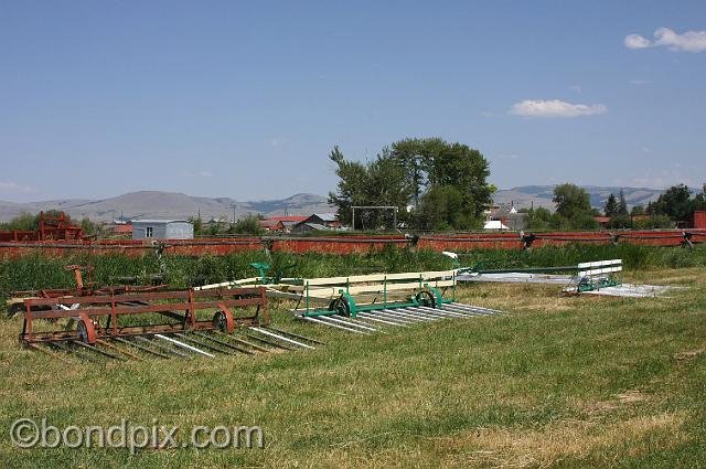 0924.jpg - Grant-Kohrs ranch haying equipment