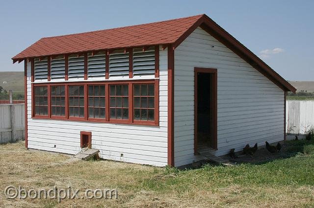 0937.jpg - The chicken coop at Grant-Kohrs