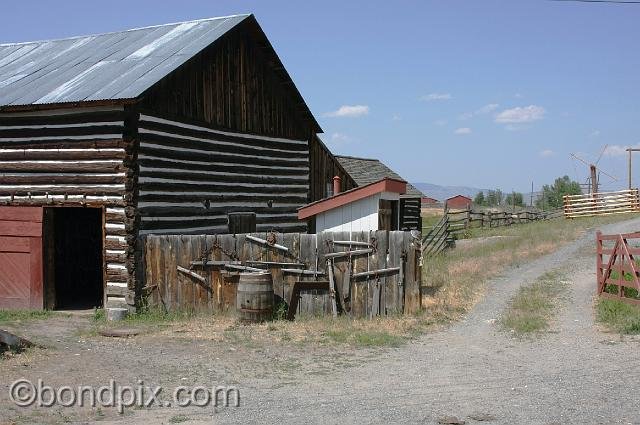 0945.jpg - Grant-Kohrs ranch Draft Horse barn